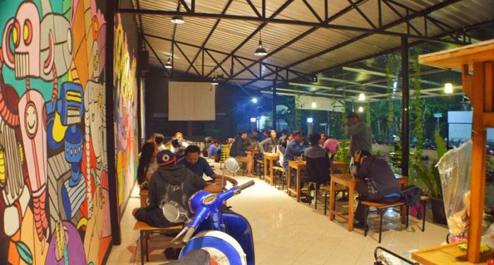 Cafe-di-Madiun