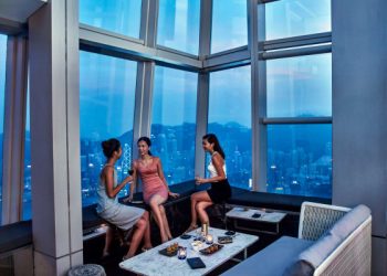 Rooftop Bar Di Hong Kong Paling Hits, Viewnya Pemandangan!